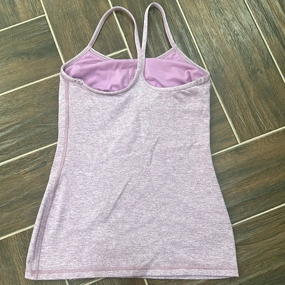 Lululemon - Picture 2 of 4
